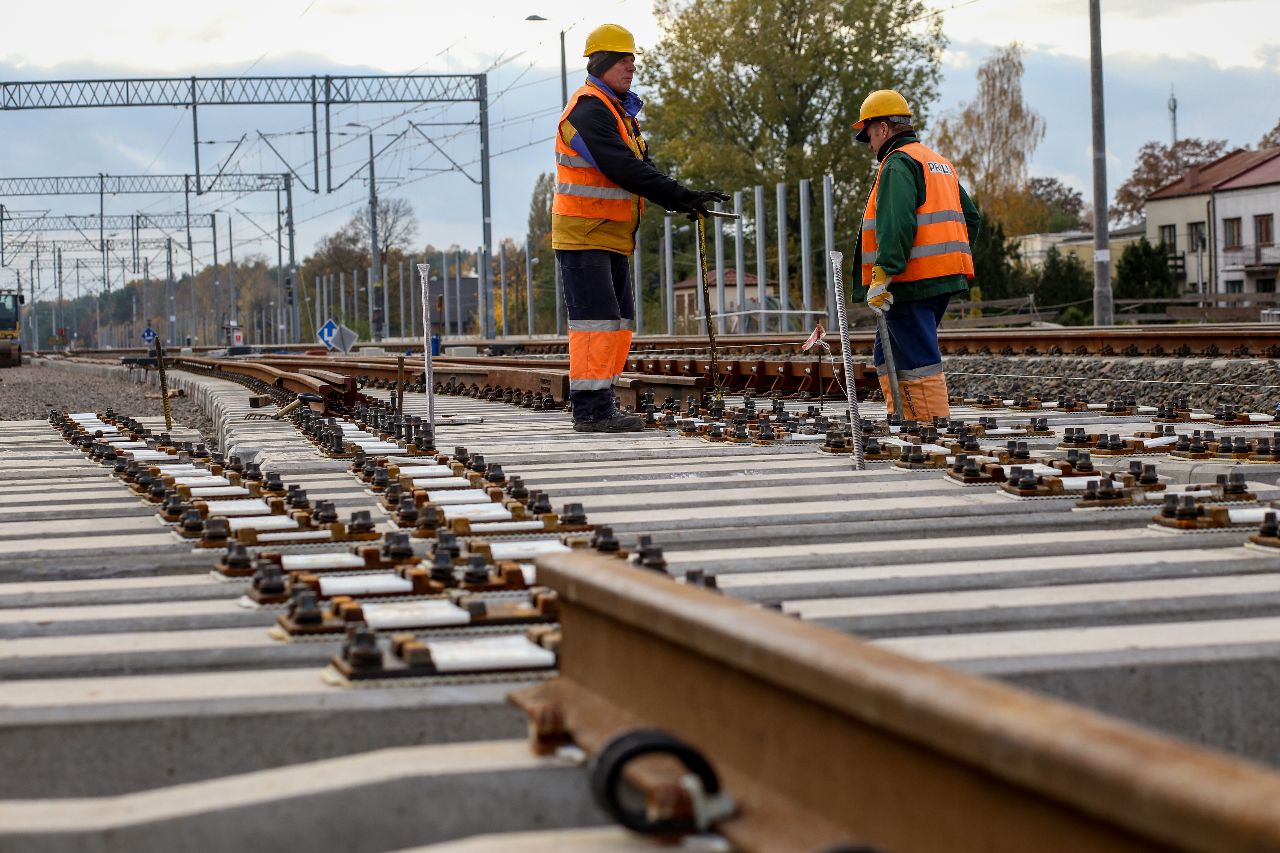 Ukraińskie gazociągi bez Polaka, spór w rządzie blokuje CPK