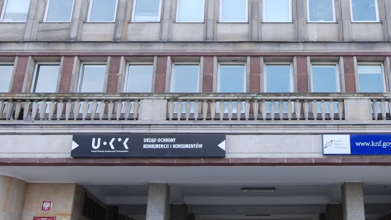 Afera spalinowa bez polskiego procesu. Aflofarm dostał karę za reklamy