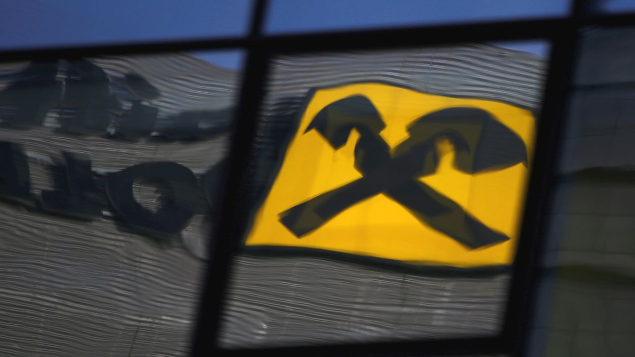 Polski Raiffeisen we francuskie ręce. Chiny: walka z USA "do końca i za wszelką cenę"